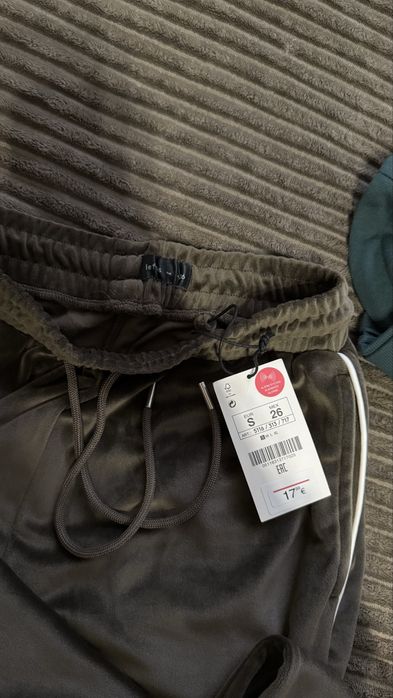 Новий костюм Lefties