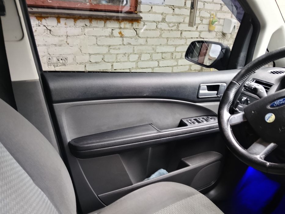 Форд фокус Ц Макс