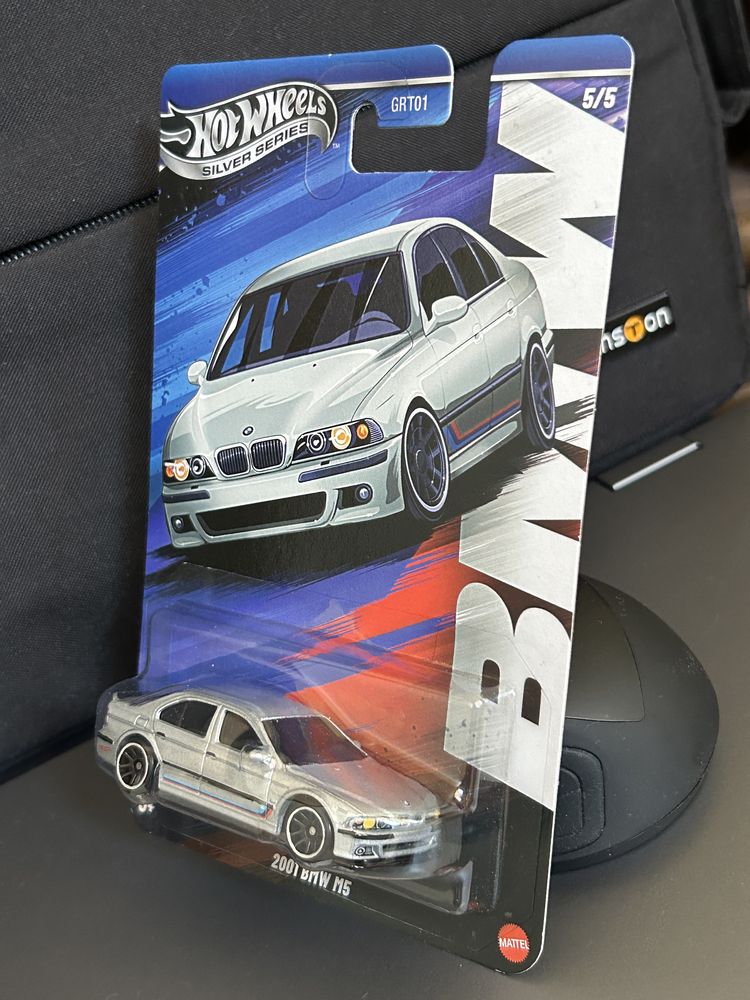Hot Wheels 2001 BMW M5 Silver Series