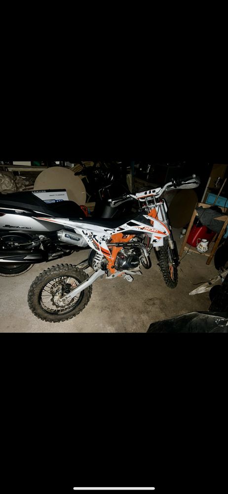 Pit Bike 140 de cilindrada  praticamente nova