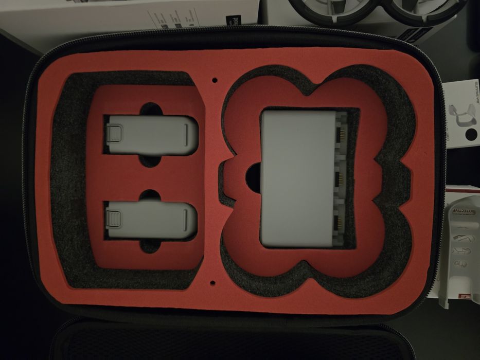 DJI Neo - jak nowy + zestaw akcesoriów (pełen komplet).