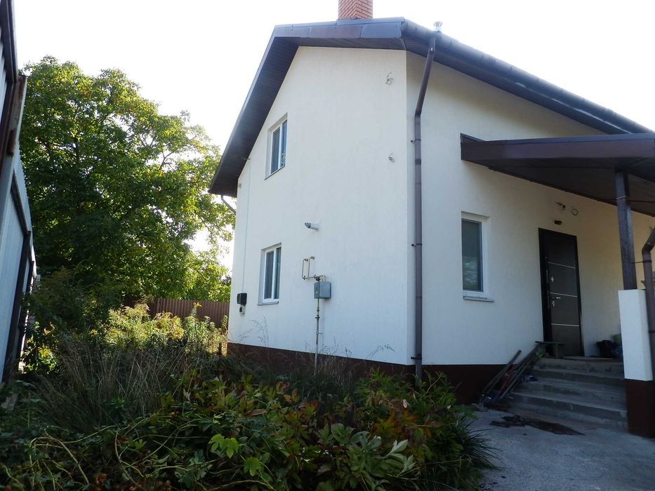 Продам сучасний будинок біля Києва в 10хв від метро Бориспільська. Газ