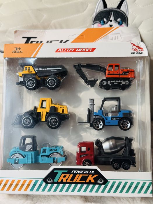 Autka metalowe nudowlane Prezent