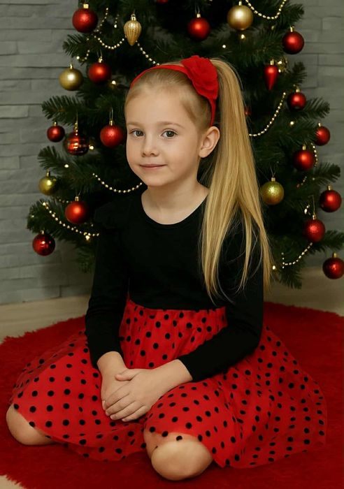 Sukienka Świąteczna jedna na 4 lata druga na 5 lat