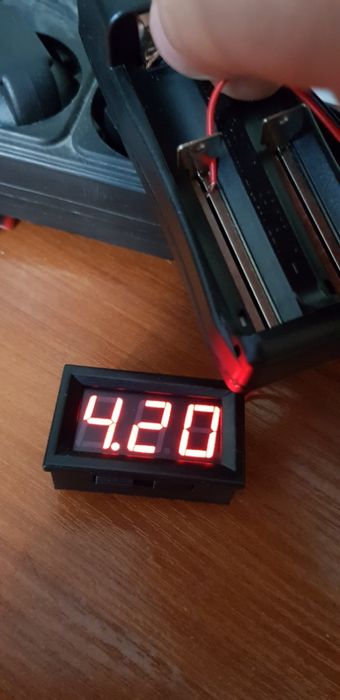 Вольтметр в авто LED 4.5-30В цифровой электронный экран 1.5 см 0.56"