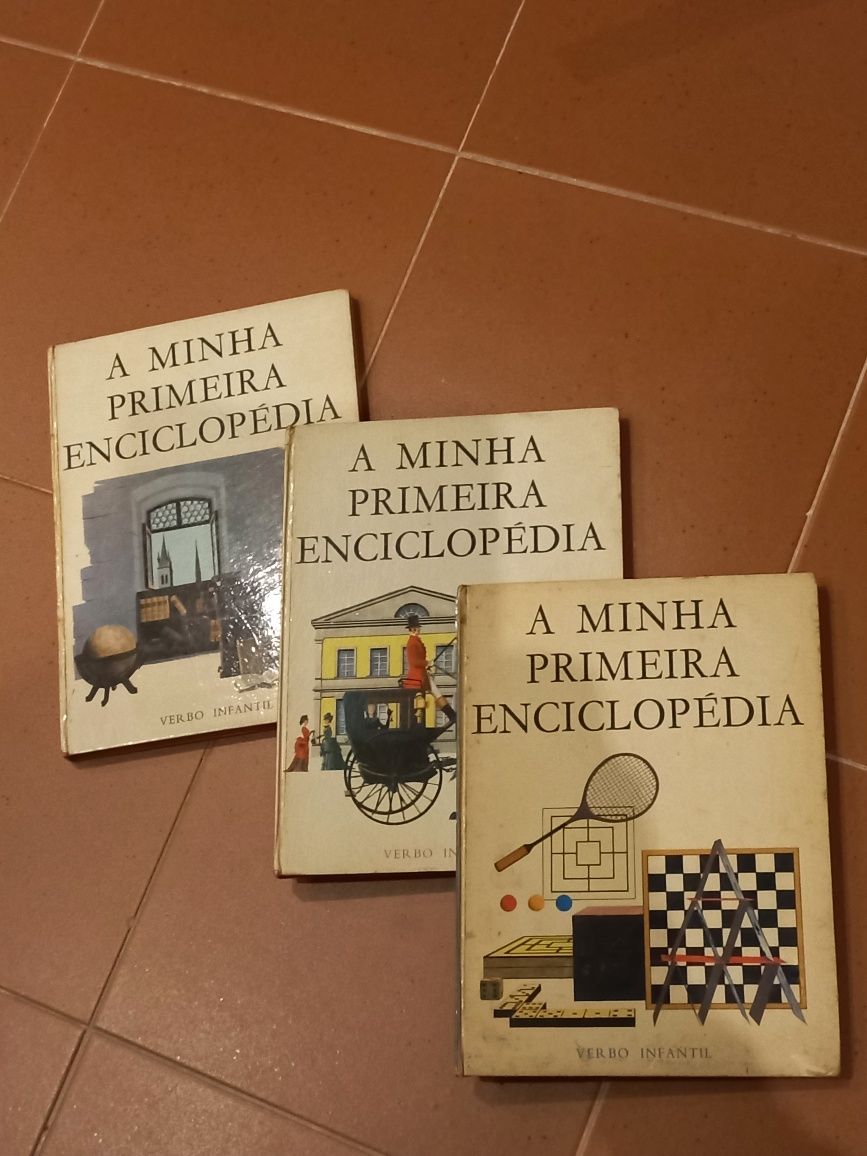 Antiga enciclopédia Infantil.