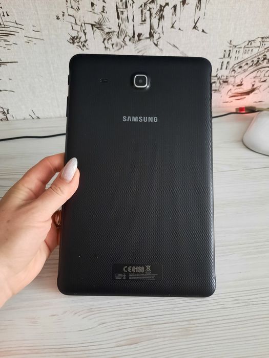 Планшет Samsung Galaxy Tab E