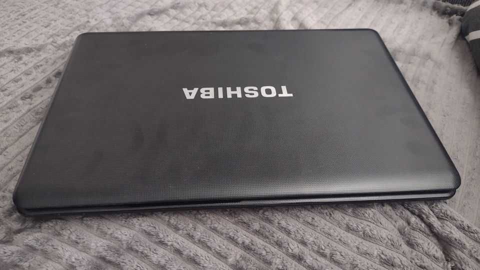 Laptop TOSHIBA C660 -1N1