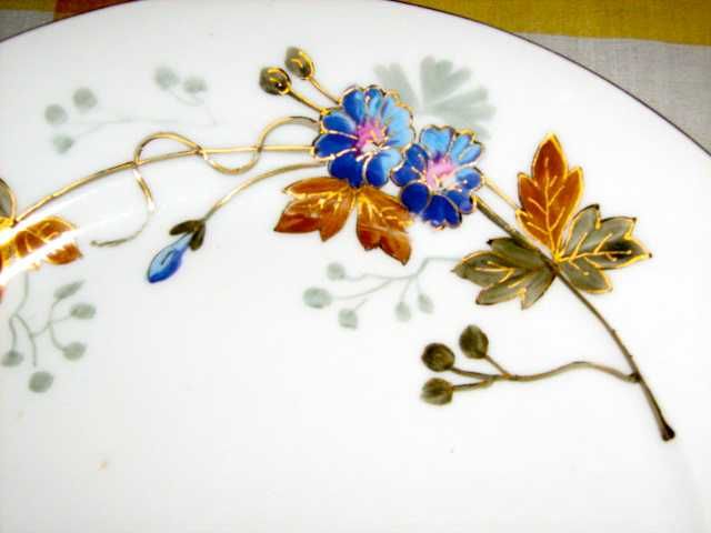 2 Pratos ladeiros em porcelana fina