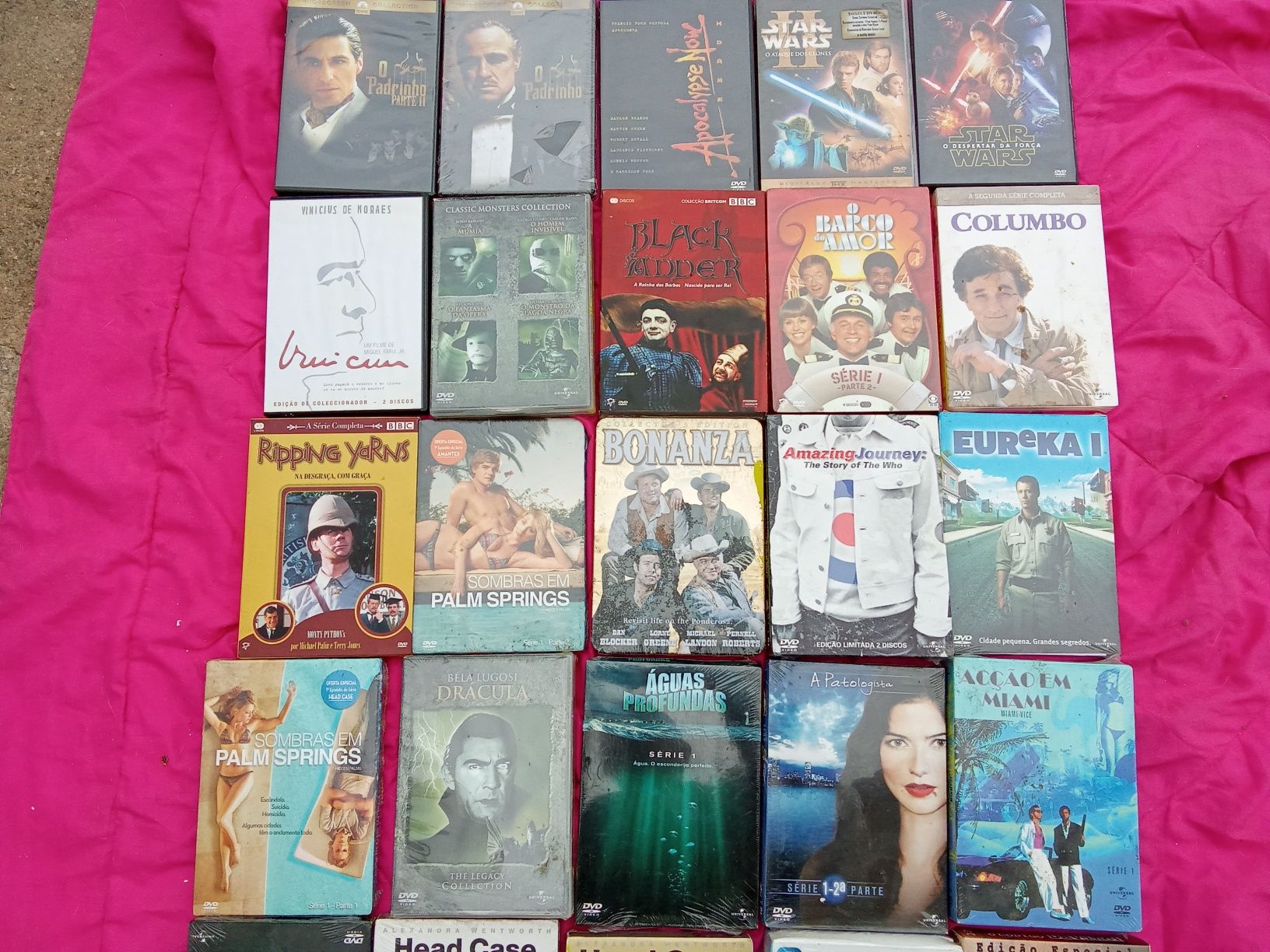 35 DVDs incluindo o padrinho 1 e 2