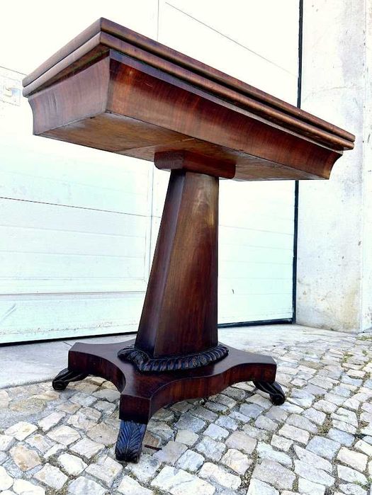 Mesa de jogo romântica +82 comp x 41prof x 81alt. aberto -83x 82x 79,5