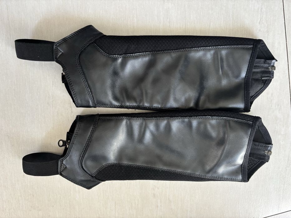 Sztylpy/czapsy jeździeckie Fouganza/Decathlon (ok.8-10 l)
