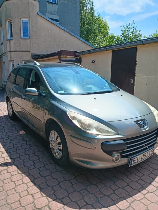 PEUGEOT 307 SW KOMBI
Rok produkcji 2007
Silnik benzynowy o pojemności