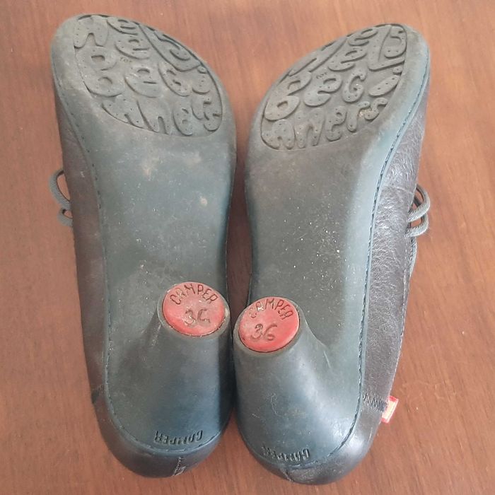 Sapatos de pele com salto pretos marca CAMPER n.º 36