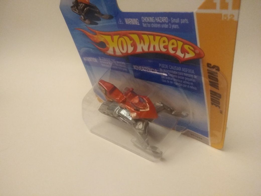 Hot Wheels turbo skuter Snow Ride 2010