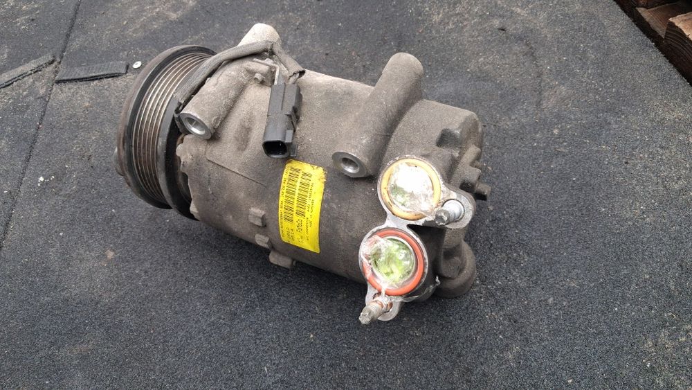 Компресор кондиціонера Ford c-max mk2 2.0tdci  av61-19d629-da