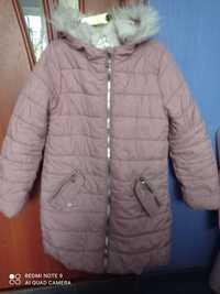 Куртка зимняя на девочку Вайкики, цвет пудровый,есть к ней перчатки.