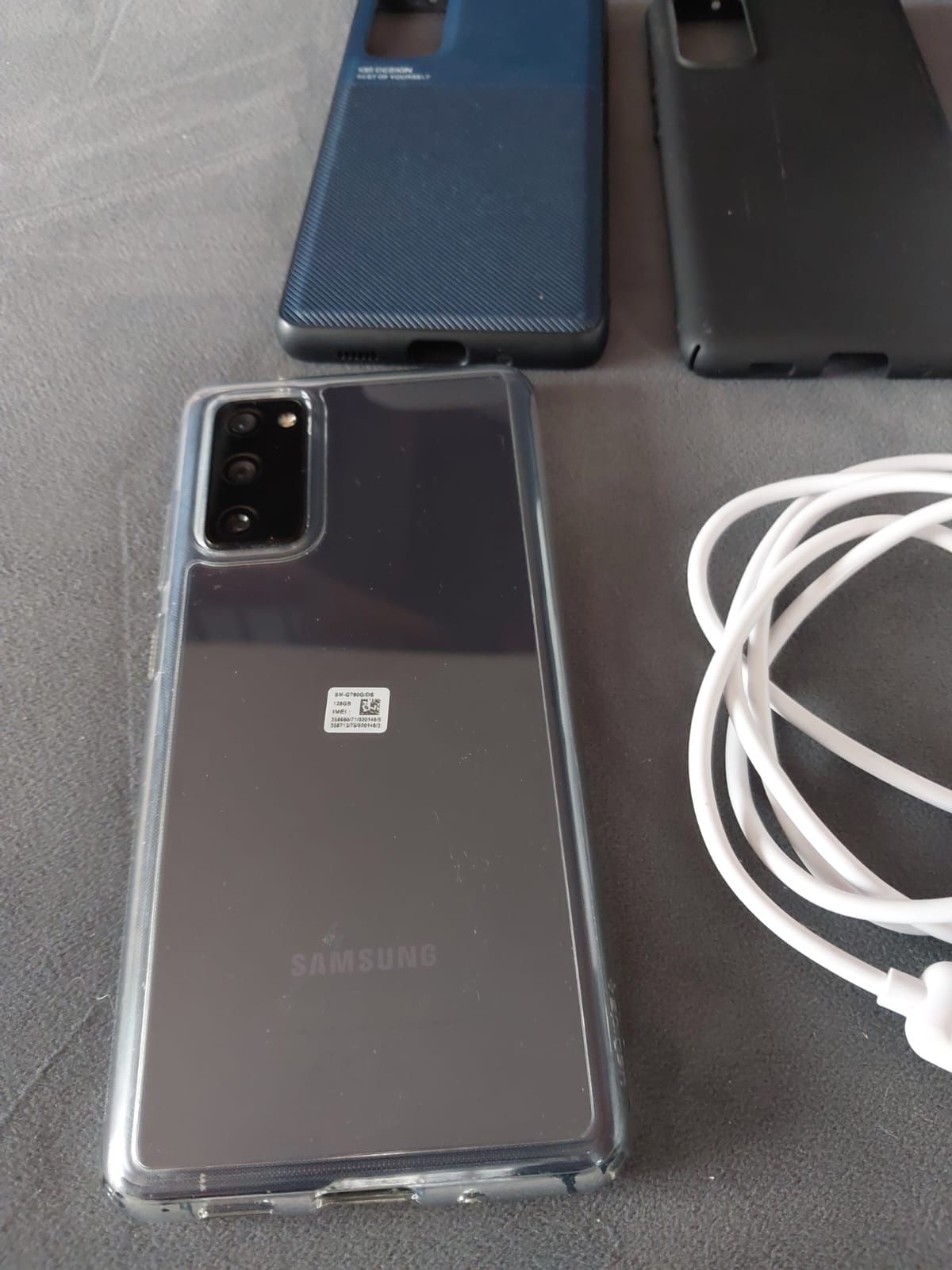 Samsung s20 FE 5G Blue 6GB / 126 GB