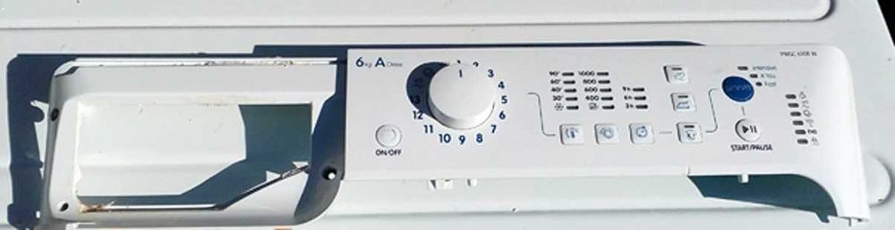 Лицевую панель  для стиральной машины Indesit PWSC 6108 w (eu)