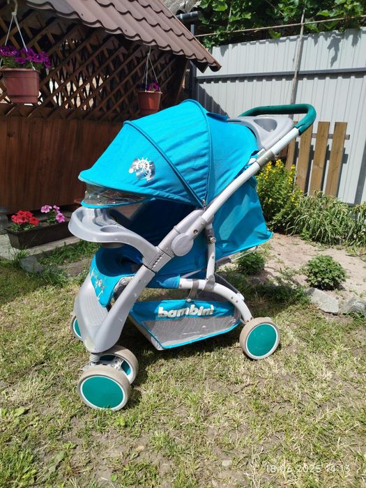 Прогулянкова коляска