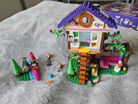 LEGO  Friends 41679 Leśny domek