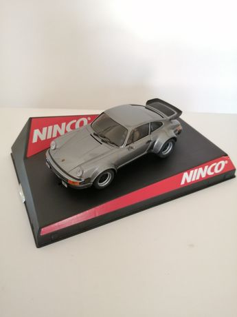 Porsche 911 Turbo - Slot Car NINCO