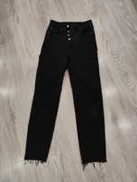 Czarne spodnie jeans H&M 32 guziki prosta nogawka szarpane bez dziur