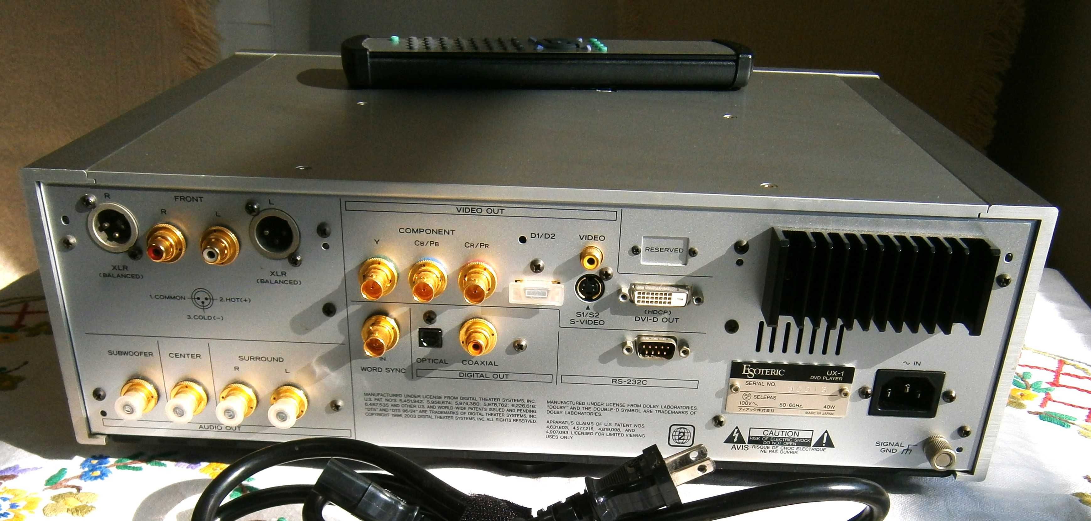 teac esoteric ux1
