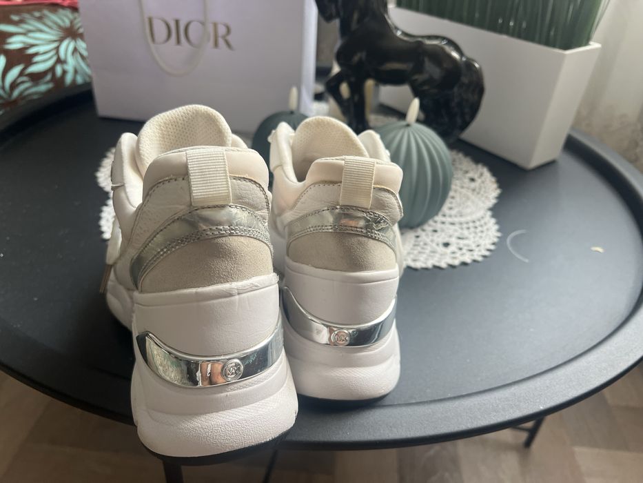 Продам Michael Kors