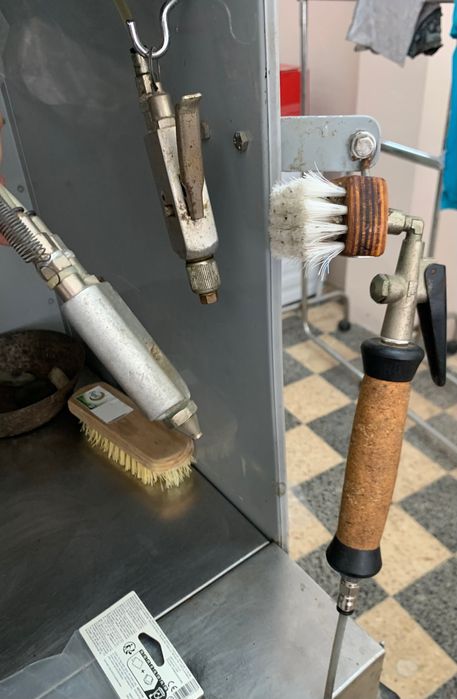 COMEL Máquina Tira Nodoas com Compressor e Dosagem de Produtos