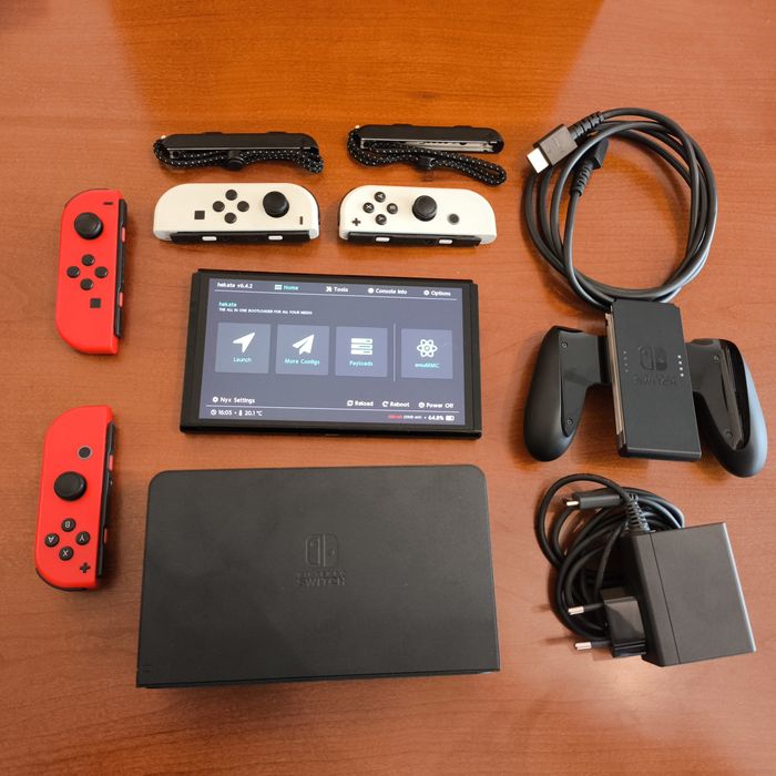 Nintendo Switch OLED [desbloqueada]