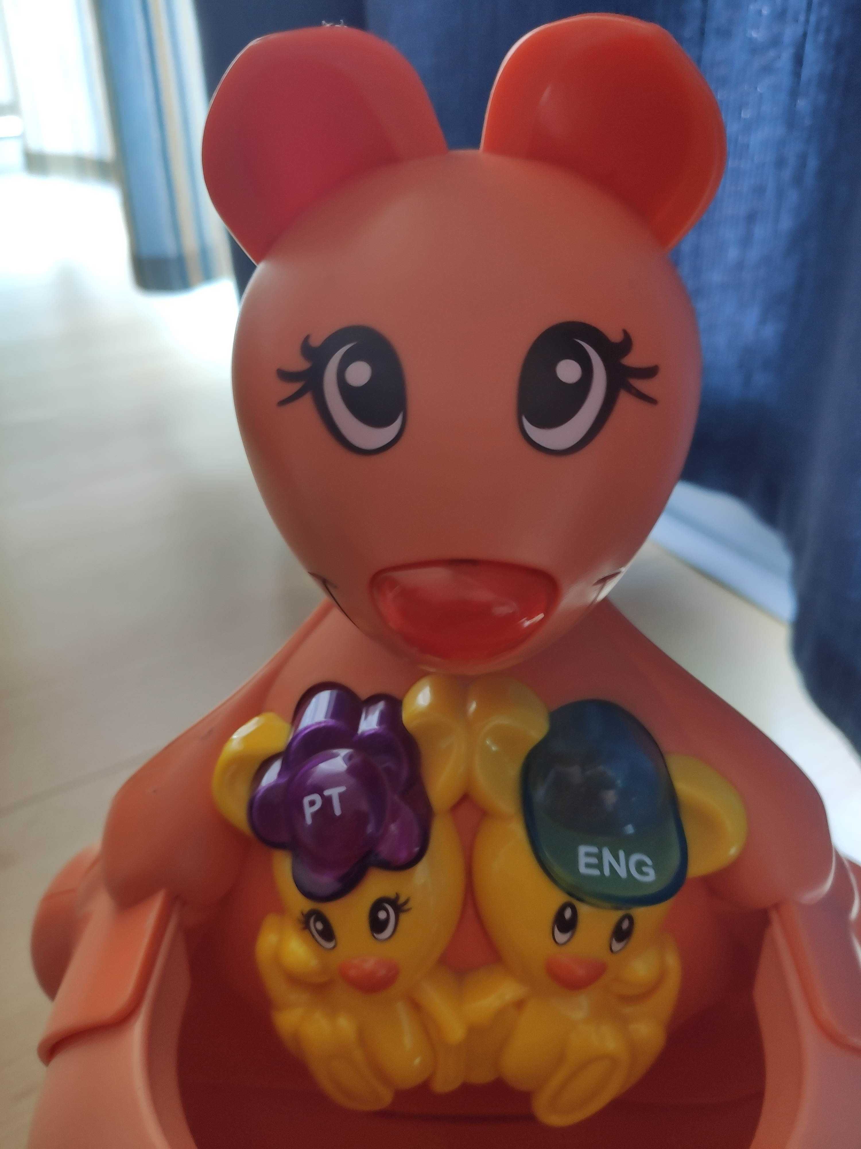 Brinquedo Mãe Canguru Chicco