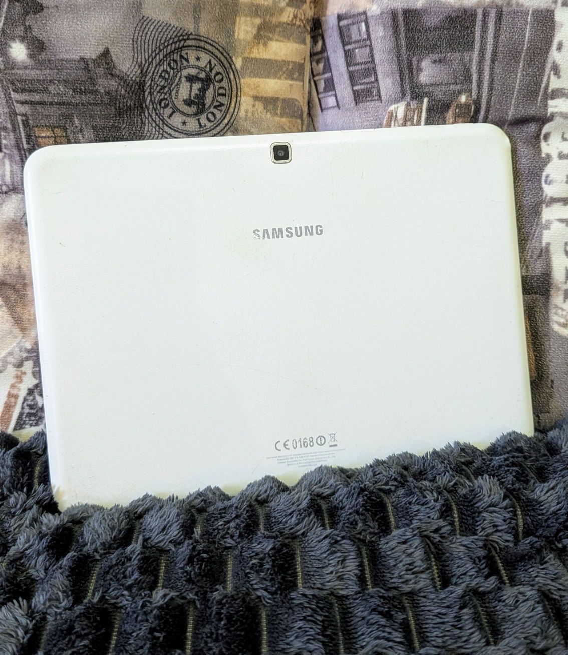 Планшет Samsung SM T530. 11 Android