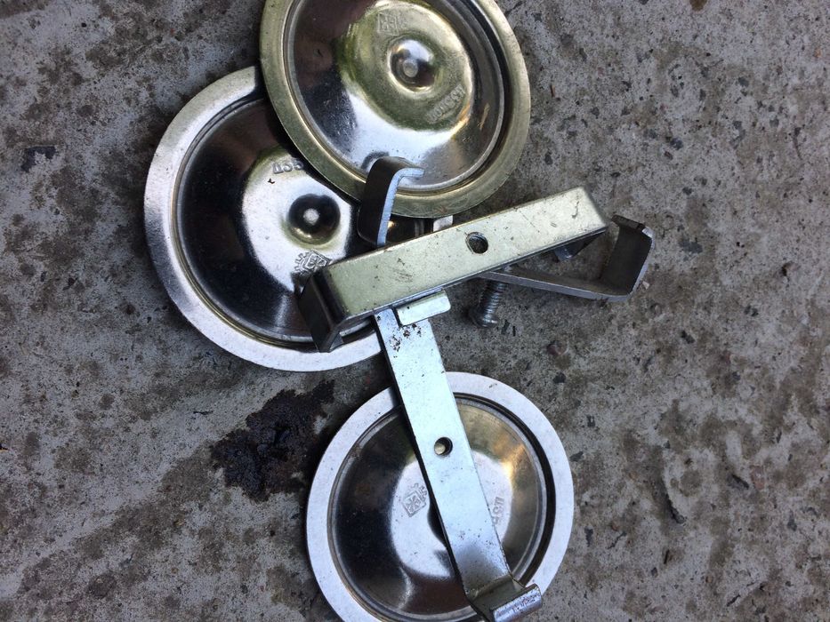 Зажим с нержавейки на банку