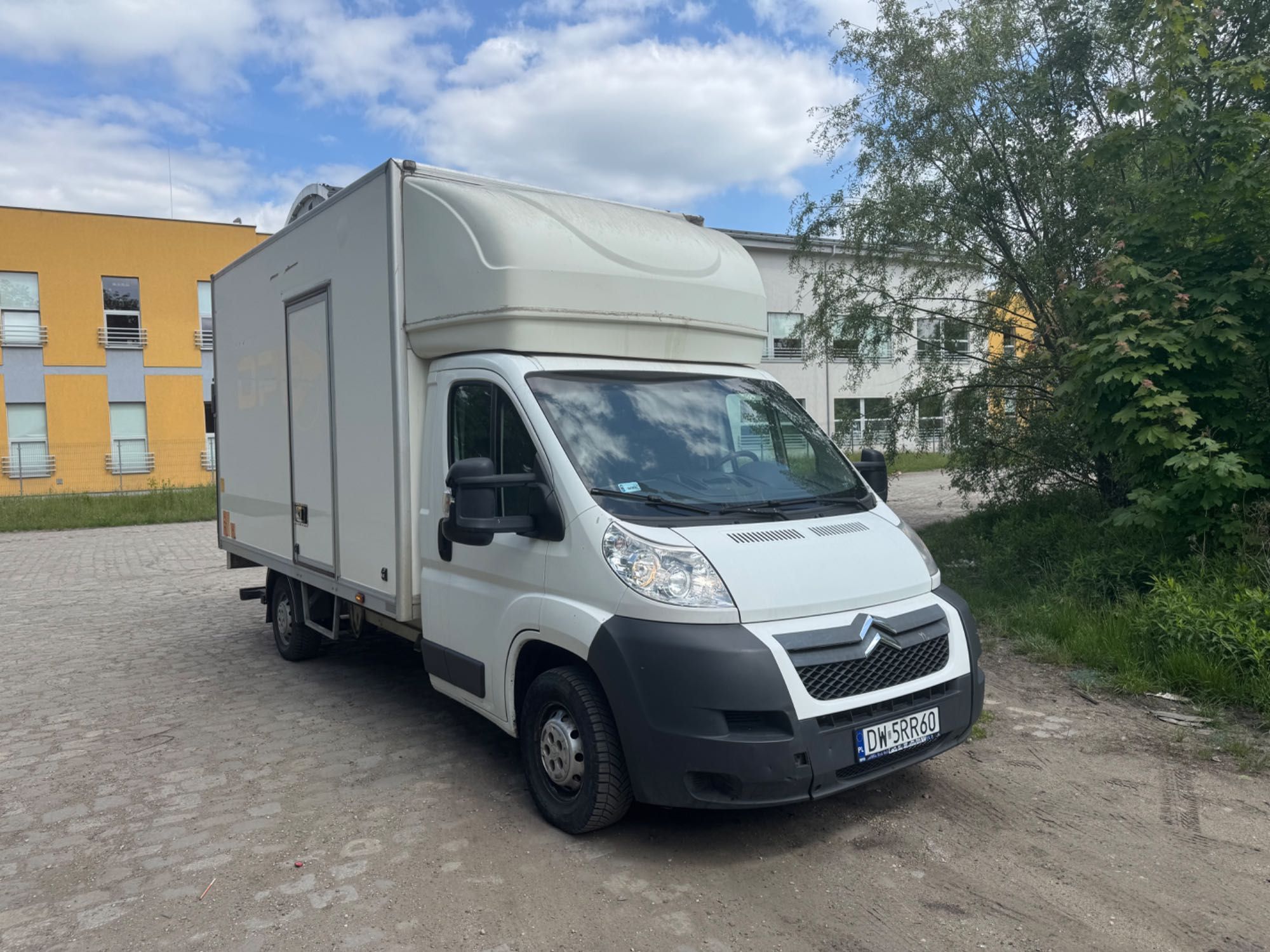 Citroen Jumper kontener + winda, cena z fv 23% ładowność 1442 kg