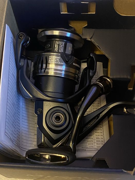 Катушки Shimano Miravel C3000 5+1BB 5.01 + інші