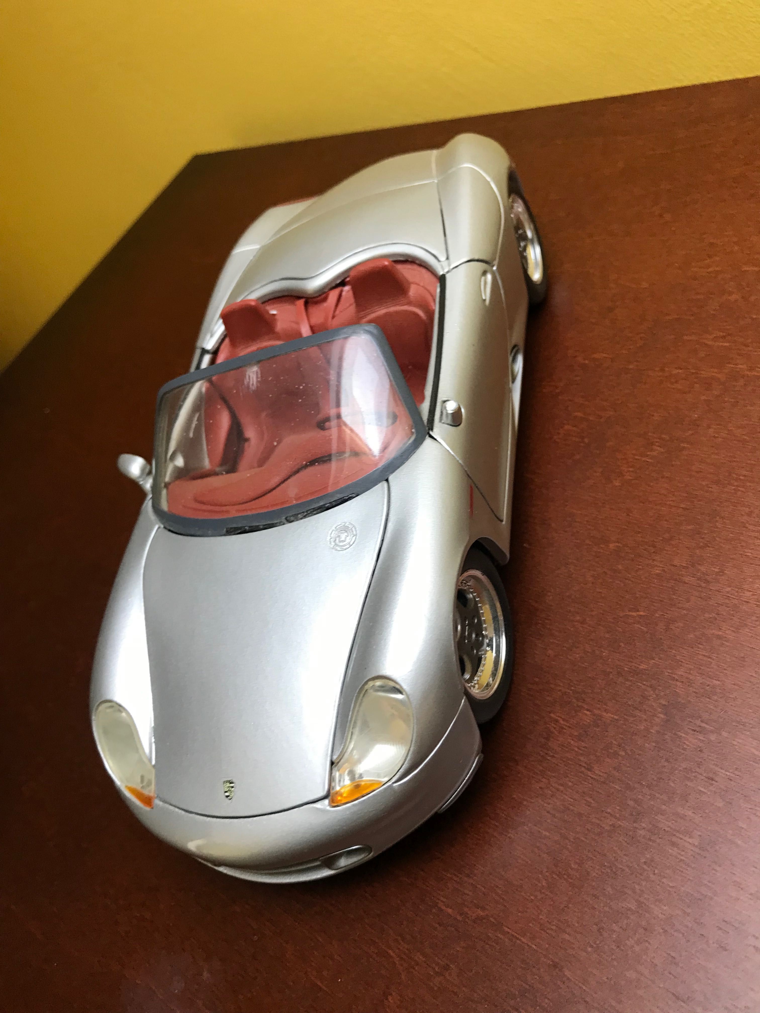 Modele samochodow 1/18 Diecast