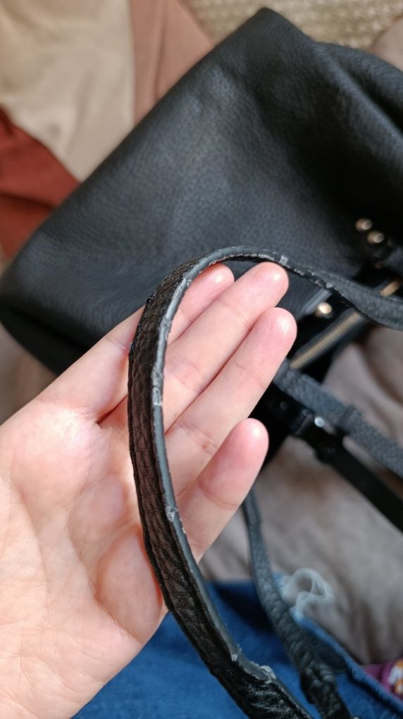 Czarna torebka shopper Parfois