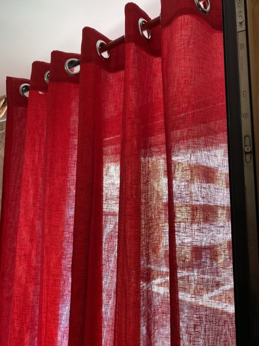 Cortinados vermelhos