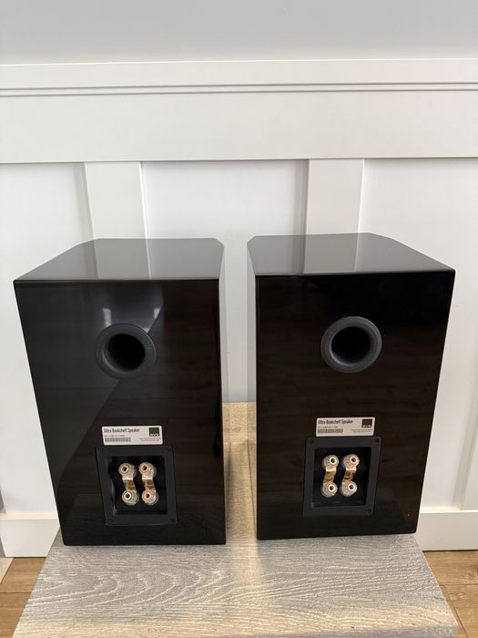 SVS Ultra Bookshelf glośniki podstawkowe Black Gloss