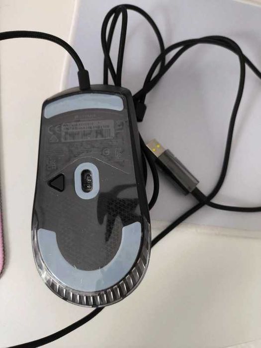 rato CORSAIR M75 com fio - NOVO