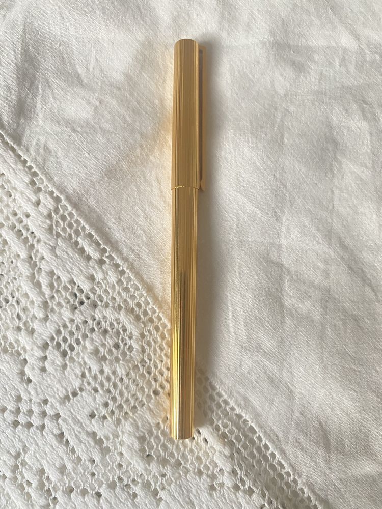 Caneta de aparo S.T. Dupont em ouro