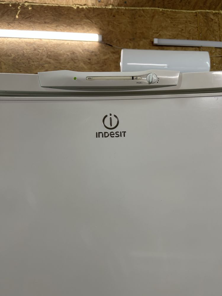 Двухкамерный холодильник Indesit C138G.016.Высота 185 см!
