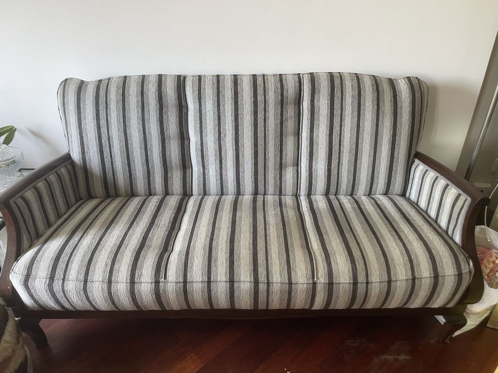 Sofá 3 lugares estilo IMPERIO