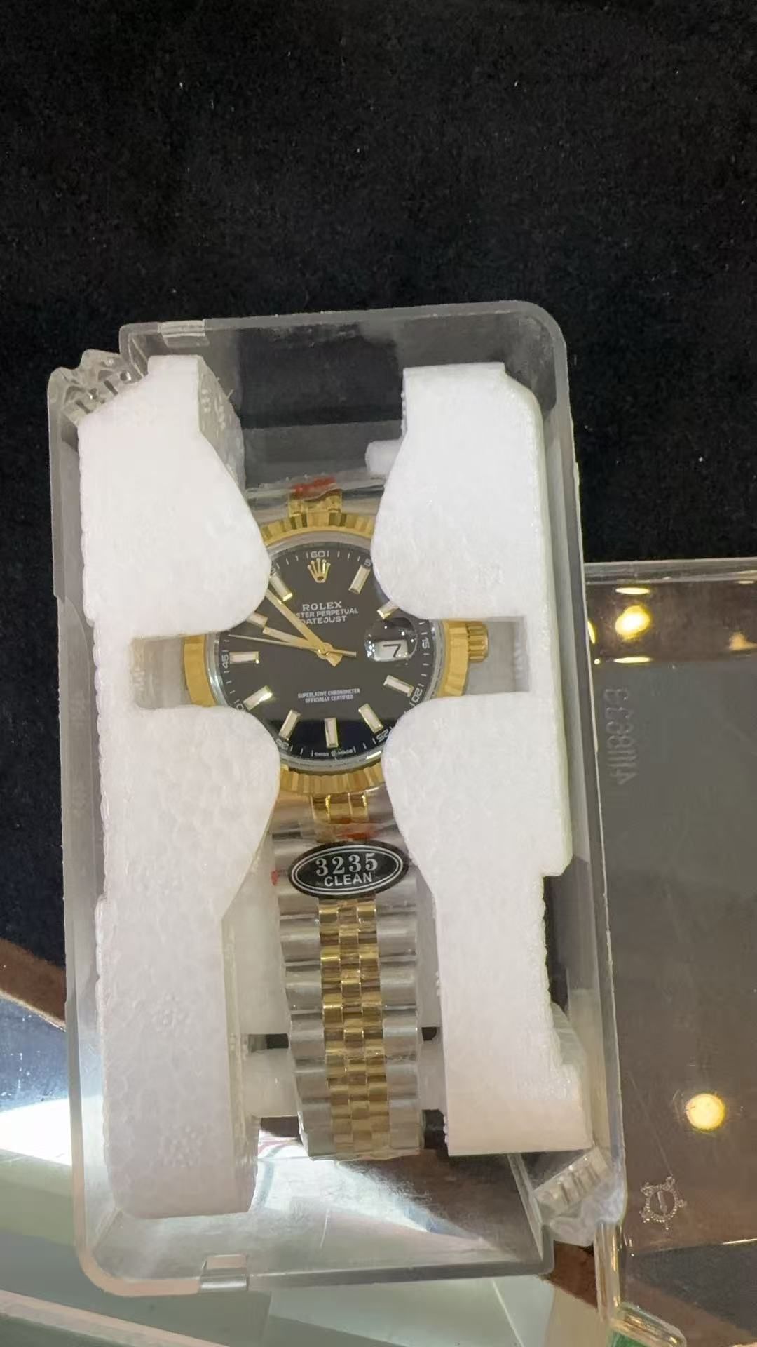 Rolex com caixa e certificado