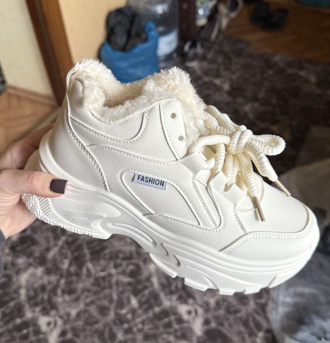 Зимові кросівки жіночі 36