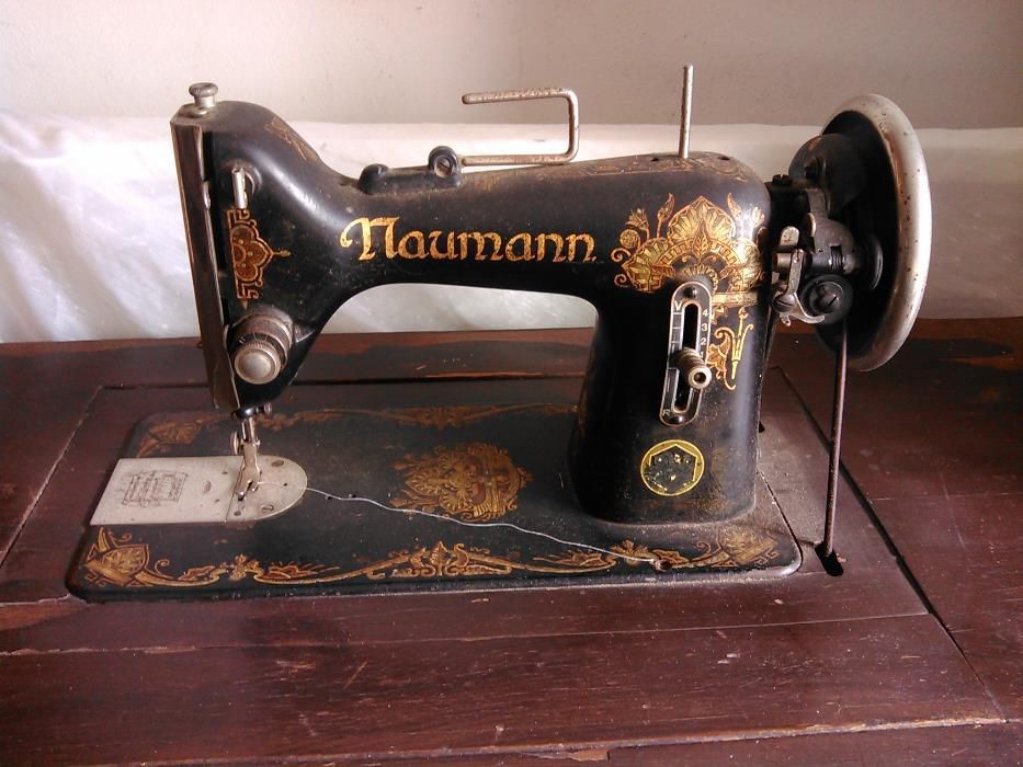 Maquina de costura antiga "Naumann