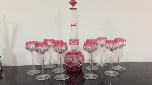 Conjunto garrafa e copos em cristal colorido