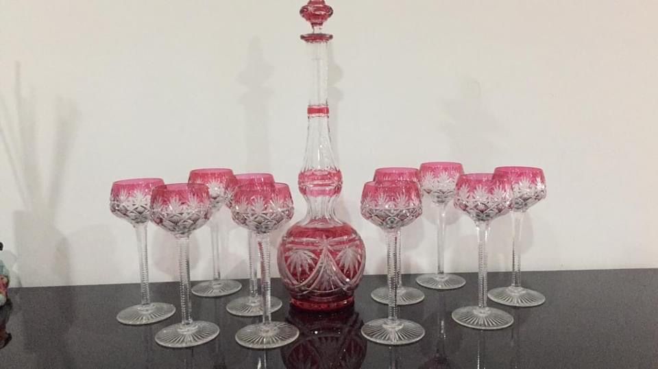 Conjunto garrafa e copos em cristal colorido