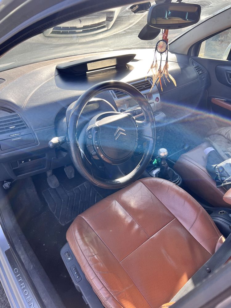 Sprzedam Citroena c4 1.6 benzyna 110 km
